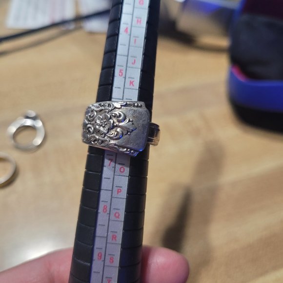 Rogers Vintage Repousse Floral Wrap Silver Spoon Ring Sz 6 - Picture 12 of 12